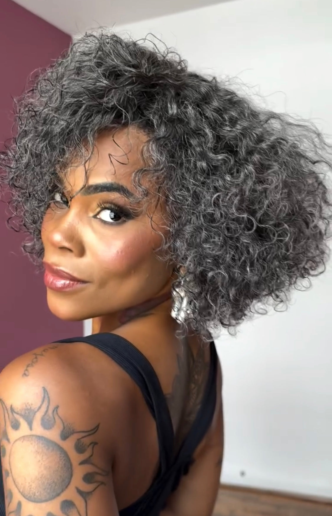 LOLA WIG