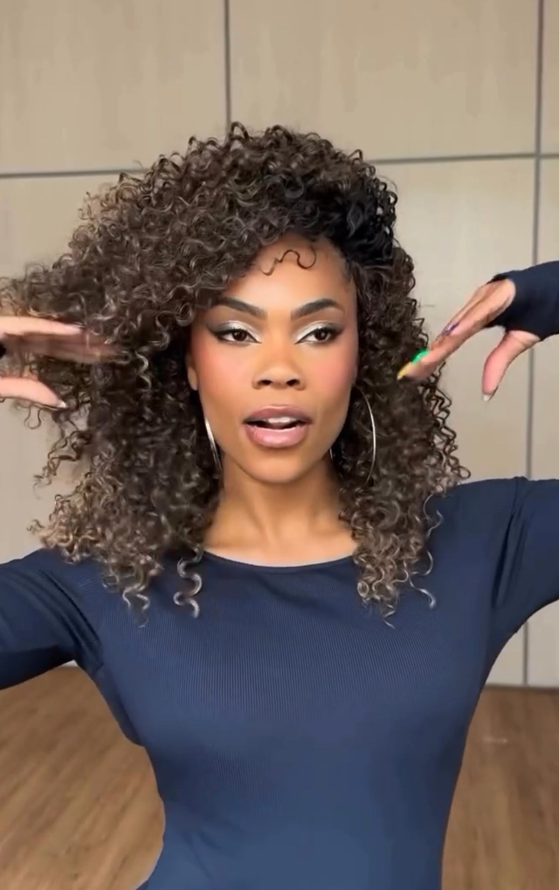 MEREDITH WIG